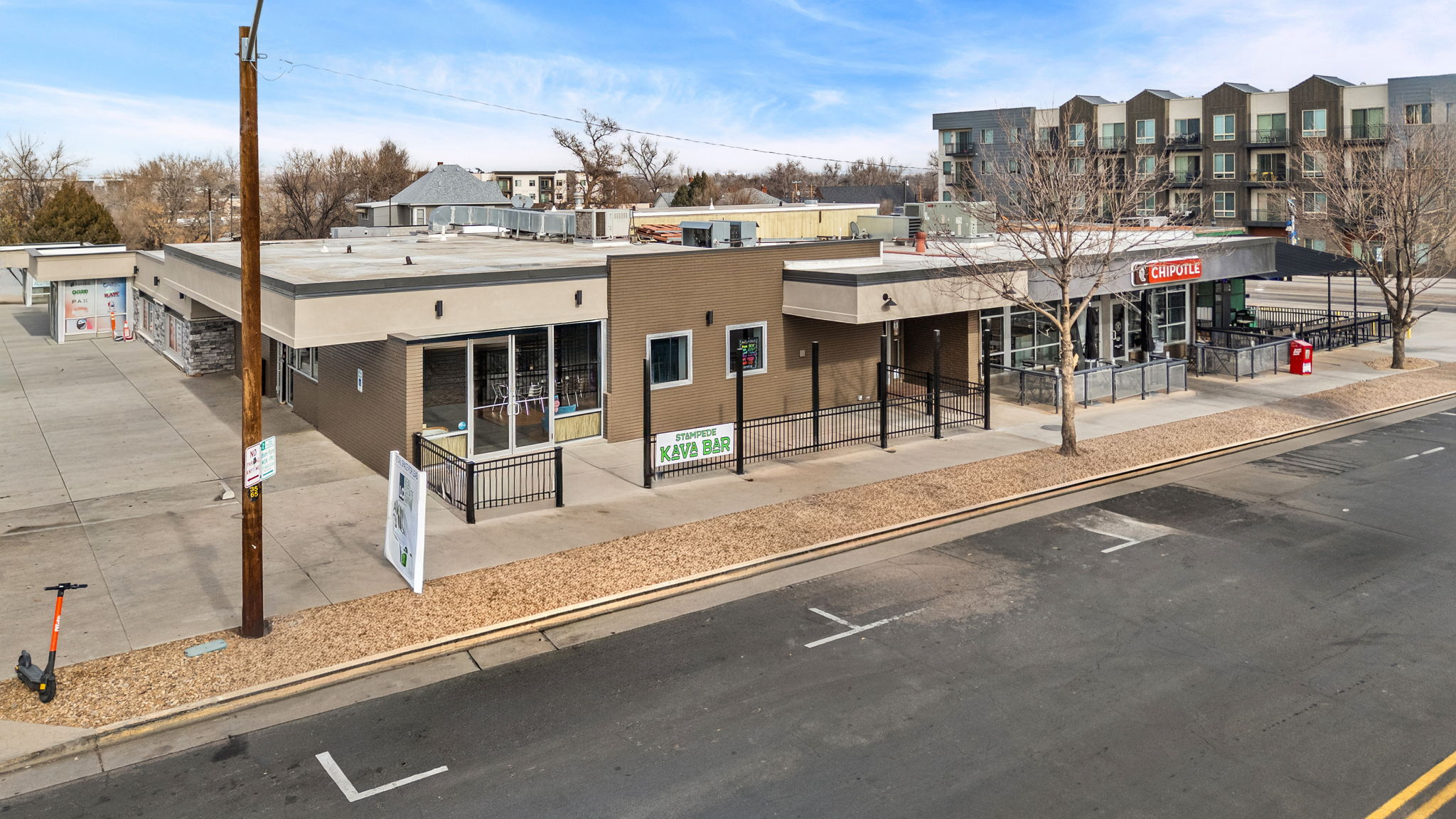 28-web-or-mls-807_17th_st__28